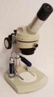 Monokulrn mikroskop HM-L 